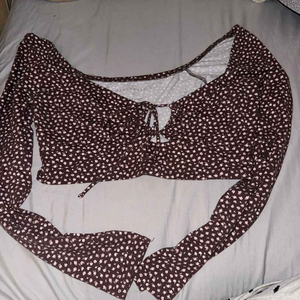 Floral cropped long sleeve shirt